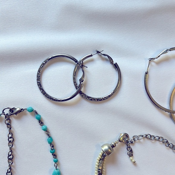 Fashion jewelry bundle - Picture 2 of 6